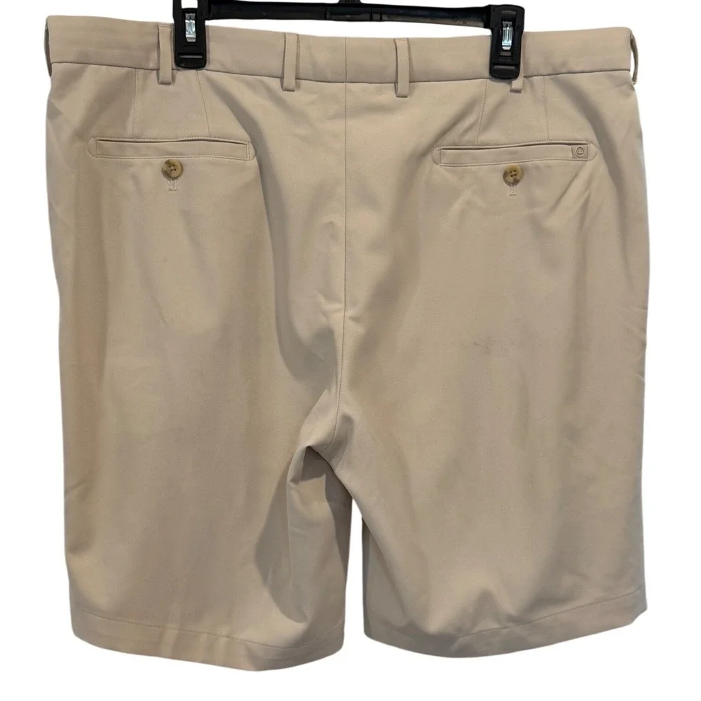 Peter Millar Mens Performance Golf Shorts Beige Stone Size 38 Flat Front Stretch